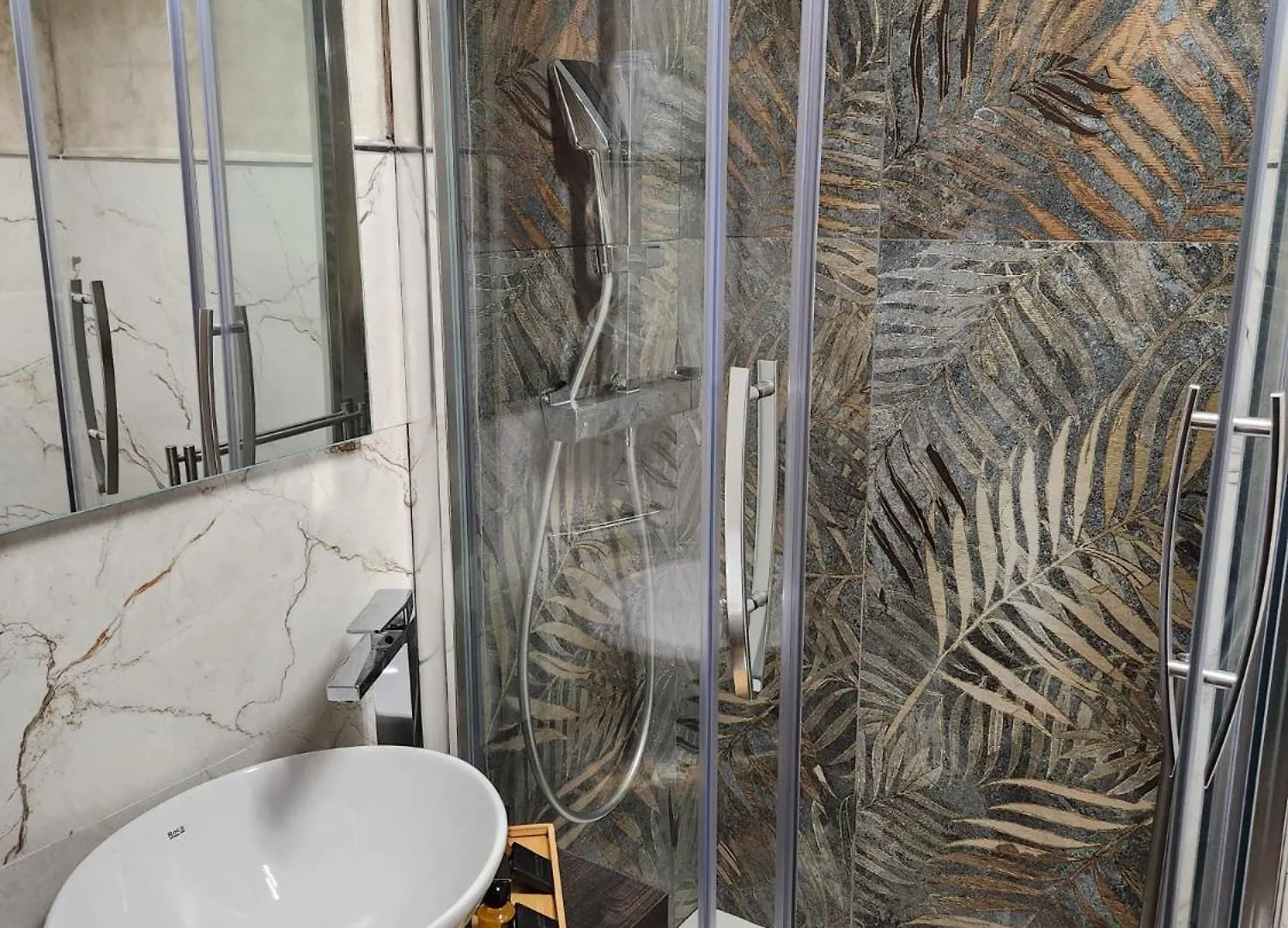 Domus Aquae Rooms & Wellness Spa Cenova Konukevi