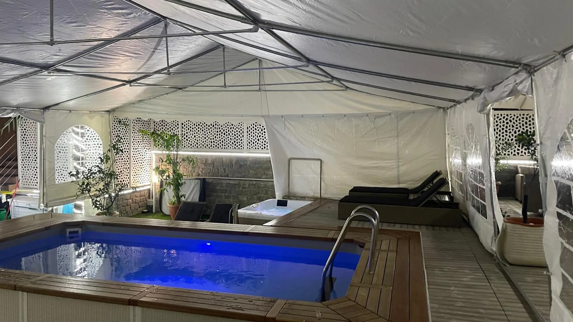 Domus Aquae Rooms & Wellness Spa Cenova Konukevi