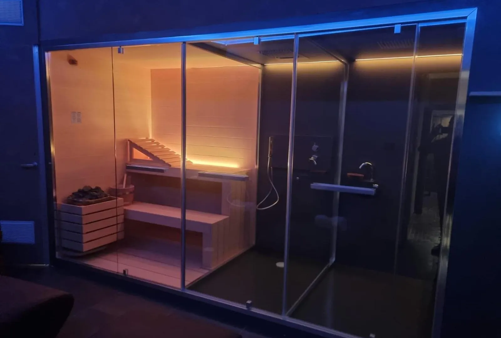 Domus Aquae Rooms & Wellness Spa Genoa 0*,  Italy